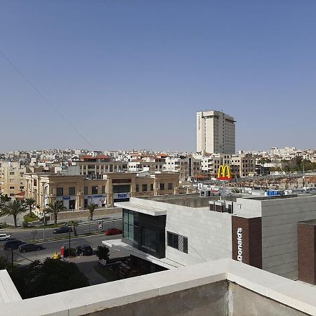 Furnished Apartments Near Mcdonald'S Al-Madina Al-Monawara St Amman Eksteriør bilde