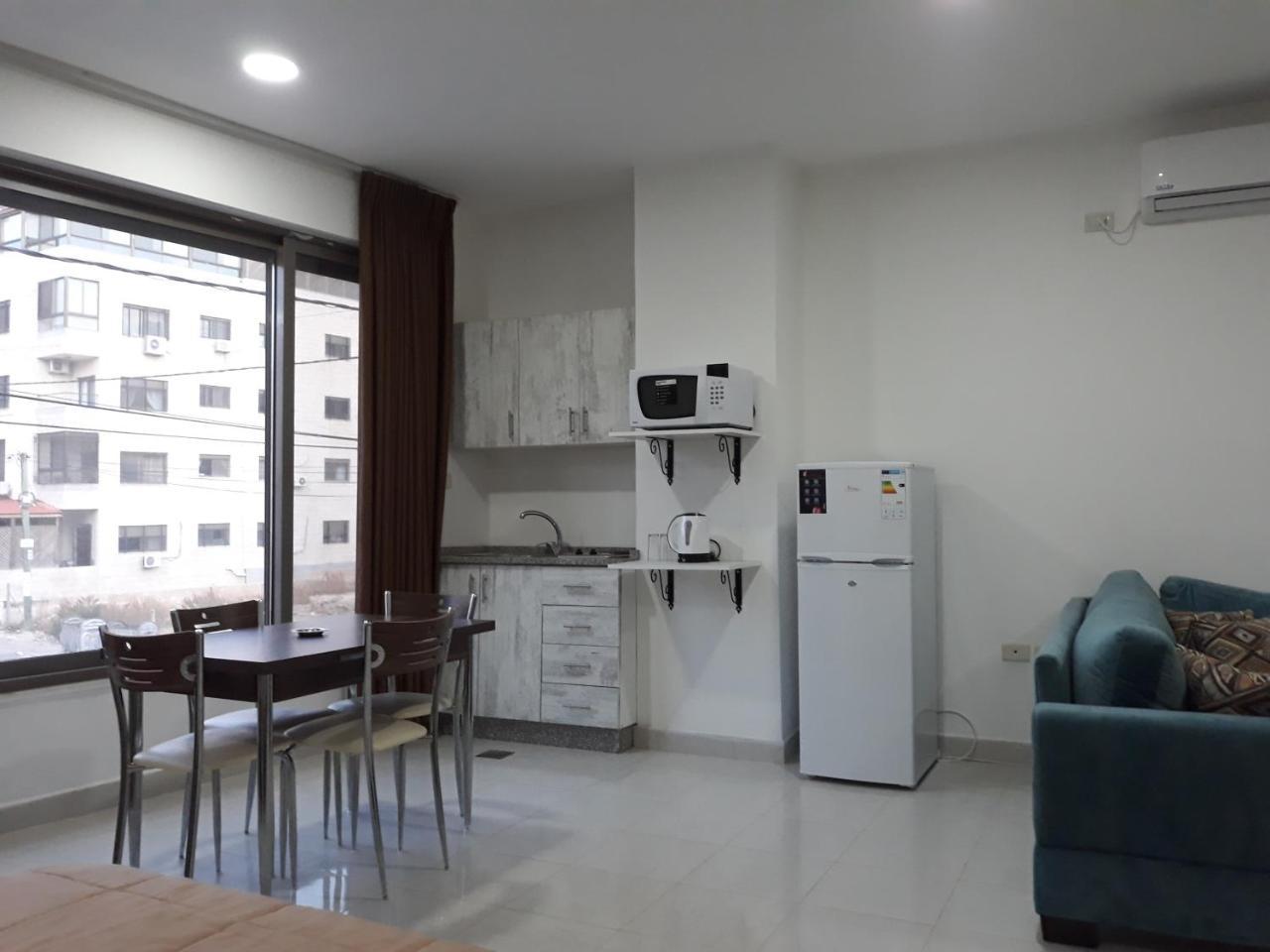 Furnished Apartments Near Mcdonald'S Al-Madina Al-Monawara St Amman Eksteriør bilde